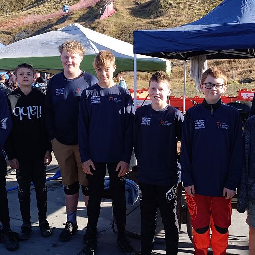The enduro team.