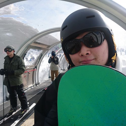 The first time on the snowboard - a big challenge!