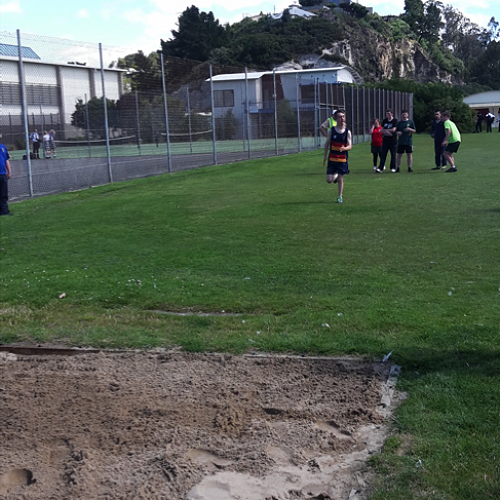 A long run to the jumping pit