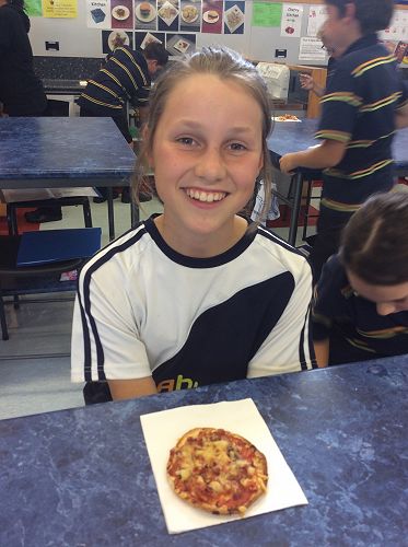 A delicious looking mini pizza