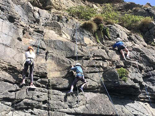 Rock climbing - R9