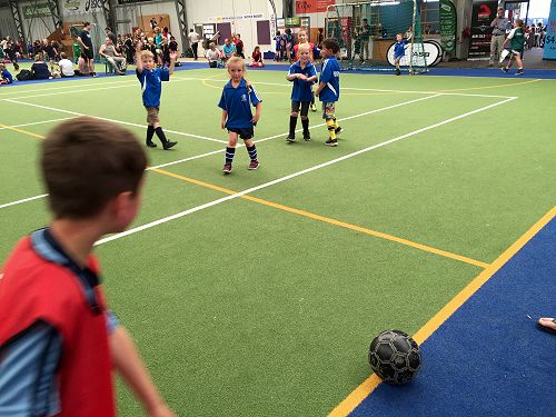 Kaikorai Cats defend the goal