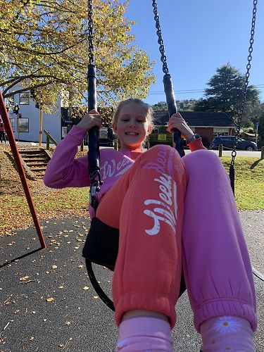 Autumn at Nairn Street park at lunch time