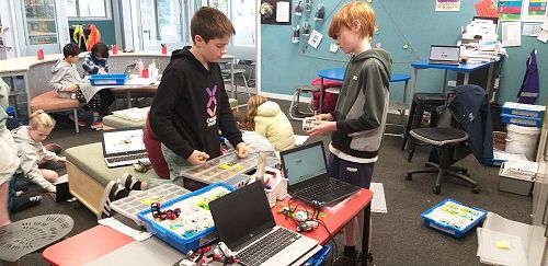 Exploring with Lego Wedo.