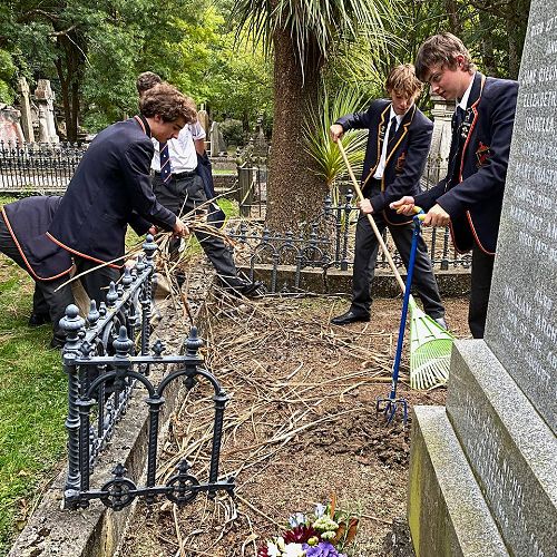 Founders graveside 2021