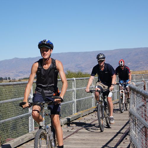 The Team at the Poolburn Bridge.