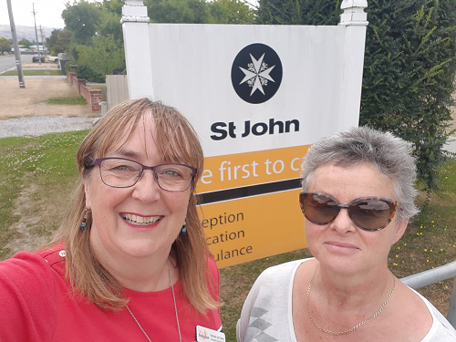 Kowhai Programmer Coordinator Denise van Aalst with Sandra Skinner, Office Manager at St Johns in Alexandra whoa re hosting our Alexandra Sessions.