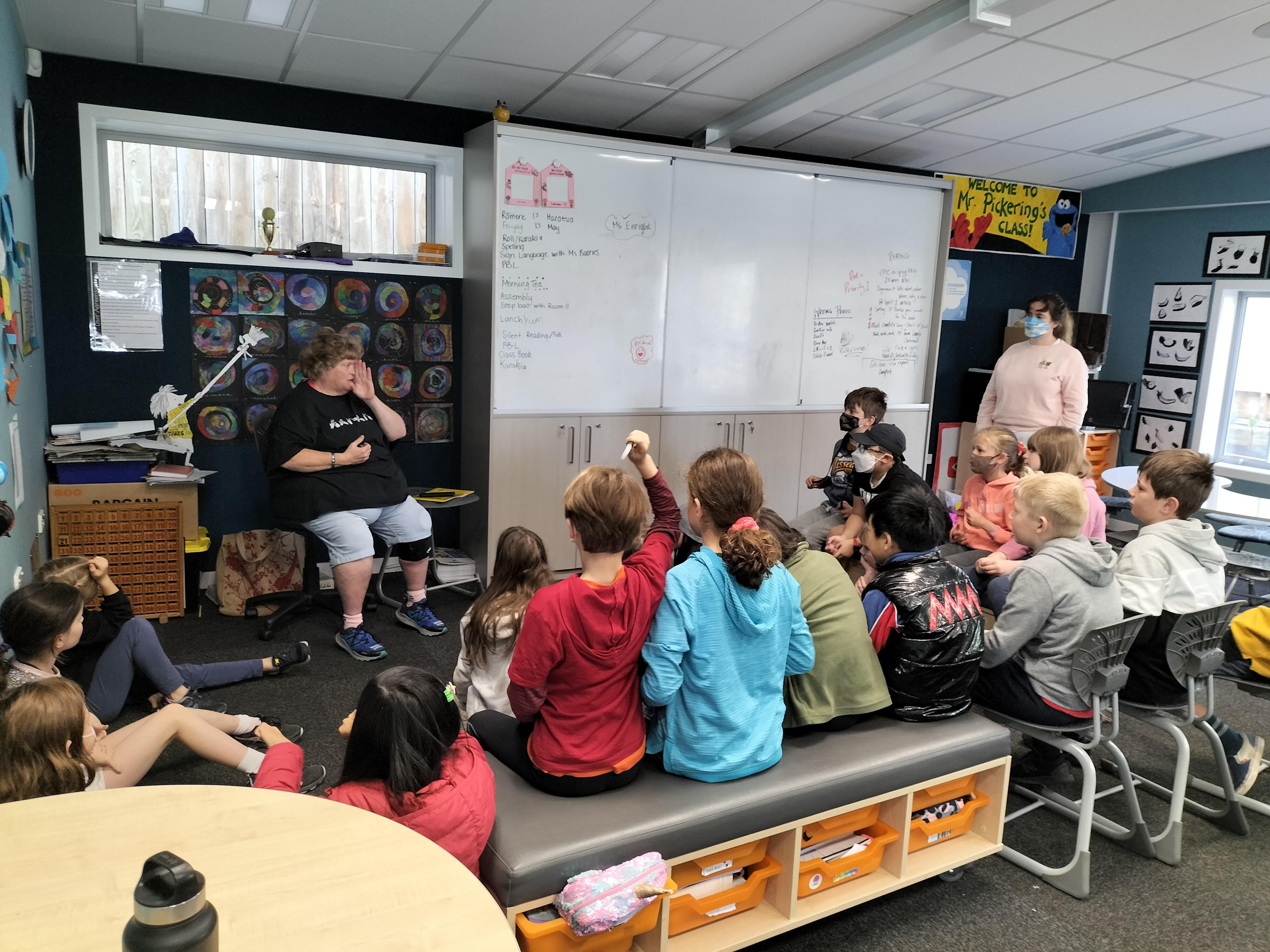 New Zealand Sign Language is essential for Deaf people in education, health, workplaces and to be able to participate equally in society.