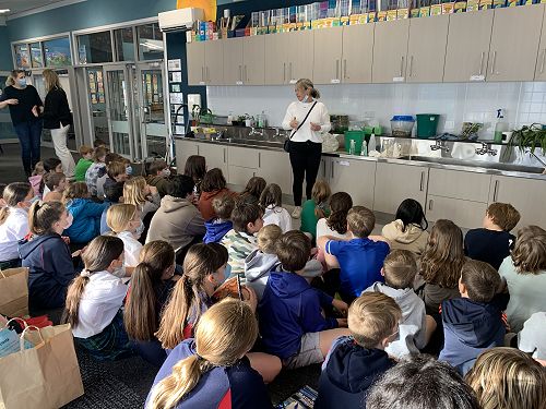 Mrs Cooper from Balmac sharing the Y7 PBL with the seniors