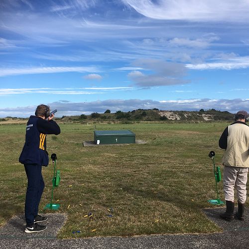 Harry Russell shows new shooter Michael Beattie how it's done
