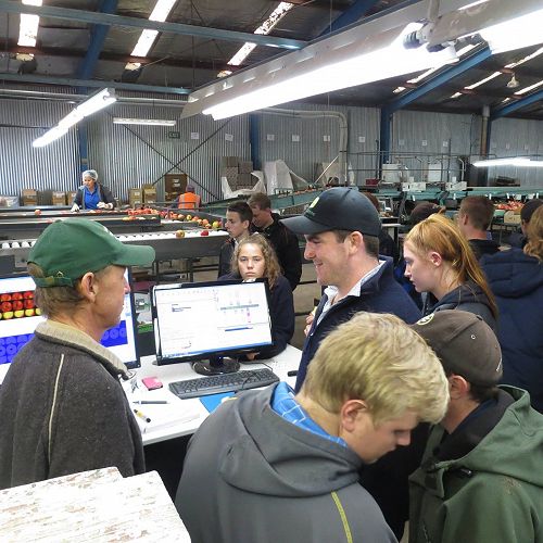 Apple Pack House Visit 2016
