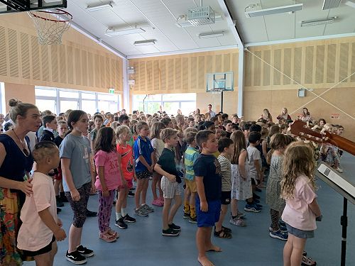 Singing our school waiata 