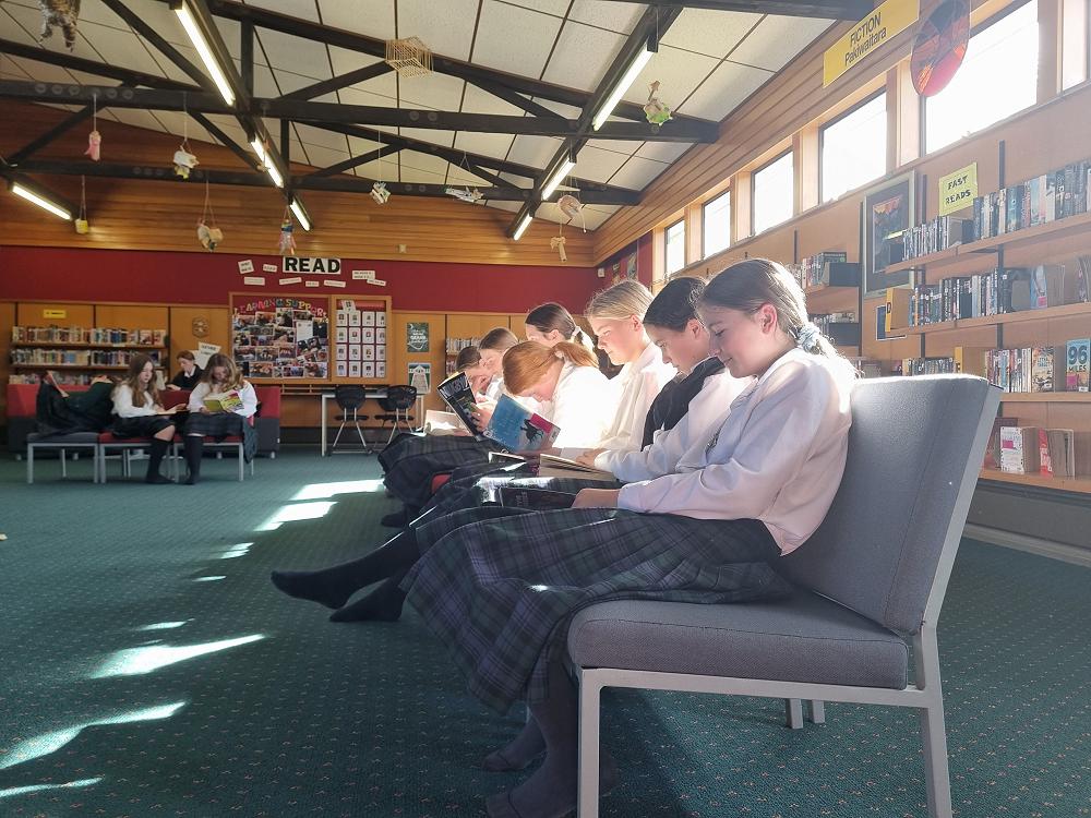 📚 8W LIBRARY TIME📚 — Waimate High School Newsletter