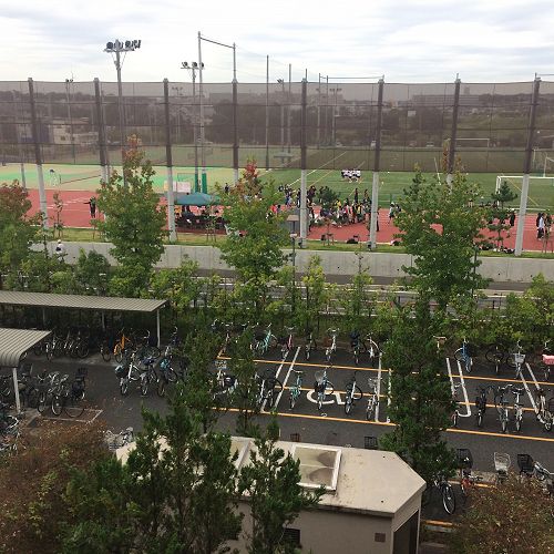 Ichikawa Gakuen - students come by bike!