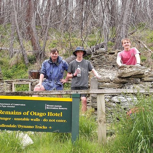 The team in Skippers Canyon