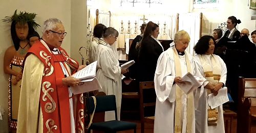 A waiata to welcome Hākui Meri Tapu o Ōwheo