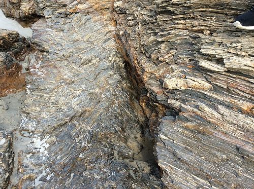Fault Line Up close