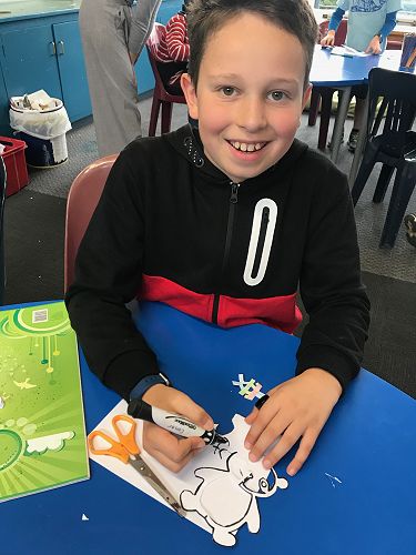 Paper cutting in Mandarin