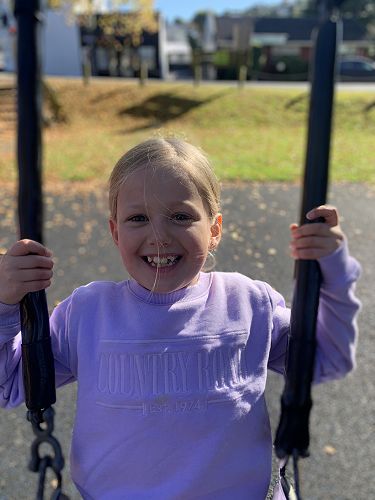 Autumn at Nairn Street park at lunch time