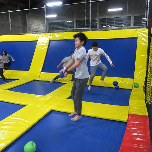 Perb Pongpol - Thailand and Joe Mu - China, leaping!