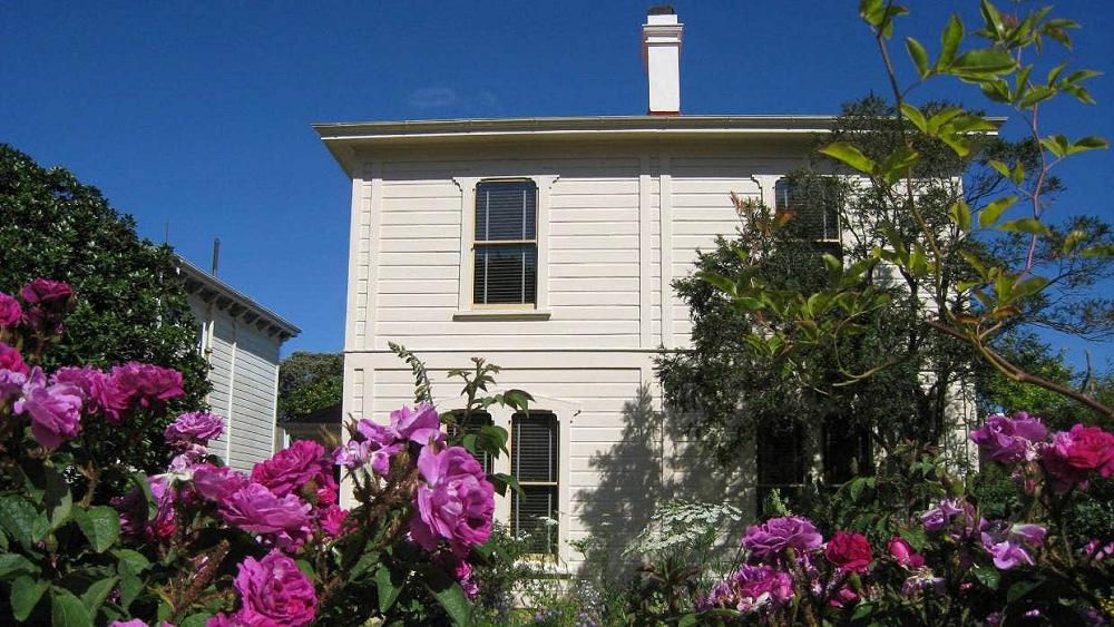 Verb Wellington Writer’s Residency With Katherine Mansfield House & Garden