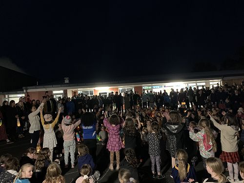 Our junior kapa haka roopu began the Matariki celebrations with a karakia.