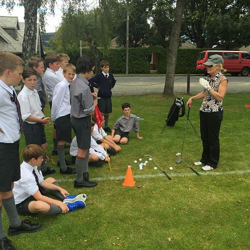 7MBE Golf Lessons with Melanie Harper. &nbsp;&nbsp;