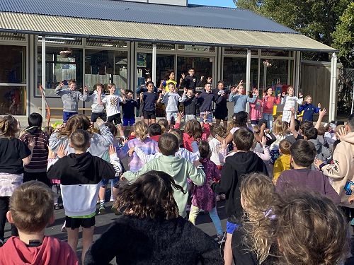 Whole school Jam Jump for the Zespiri Virtual Challenge. Thank you to our Senior Jump Jam teams for leading this event.