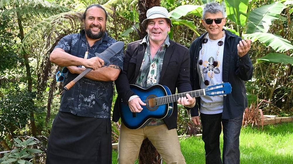 Tour of New Zealand with cabaret show is 'last hurrah' for poet laureate
