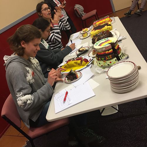 Judgment time - which cake is the most German? Taste, looks, effort...