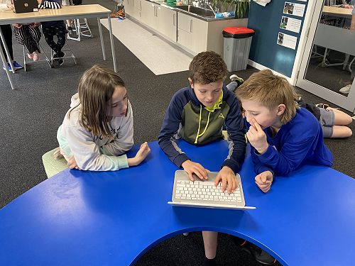 EP x ODT Extra! Tāpiri Spelling Bee!