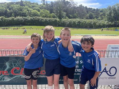 The under-10  Otago relay champs! 