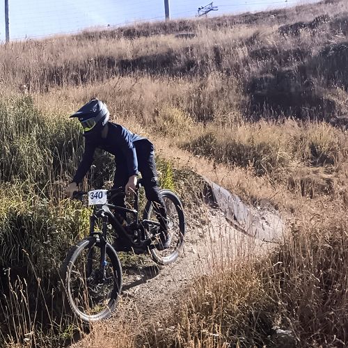 Jono Hansen racing