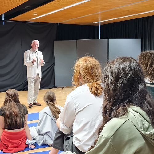 Theatre advice with&nbsp; professional veteran actor, Steven Ray