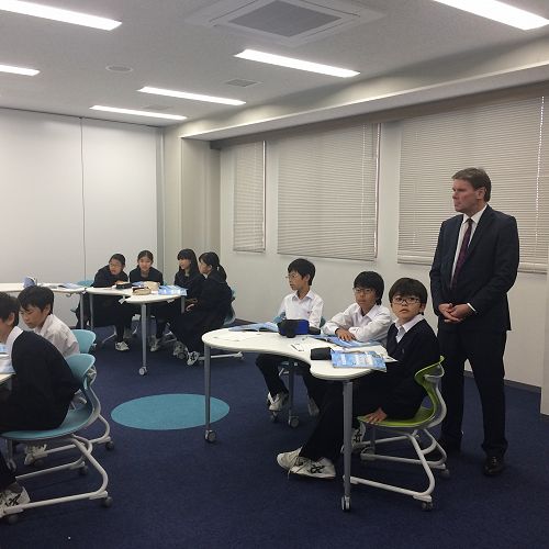 Ichikawa Gakuen - the new learning environment during an English class.&nbsp;