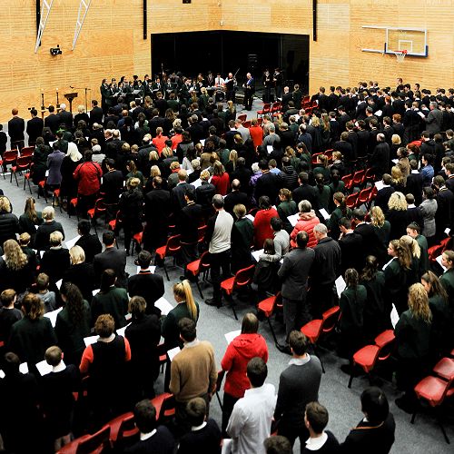 Musicians and singers from J.M.C. and Columba College lead the congregational singing.