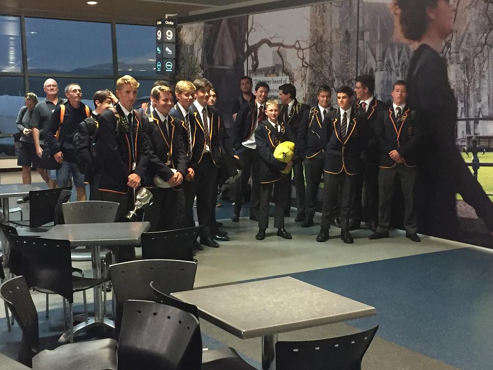 JMC Rowers get Hero's welcome