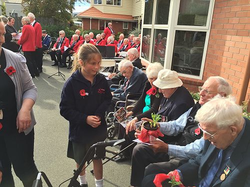 Monticello visit by Tahuna students.