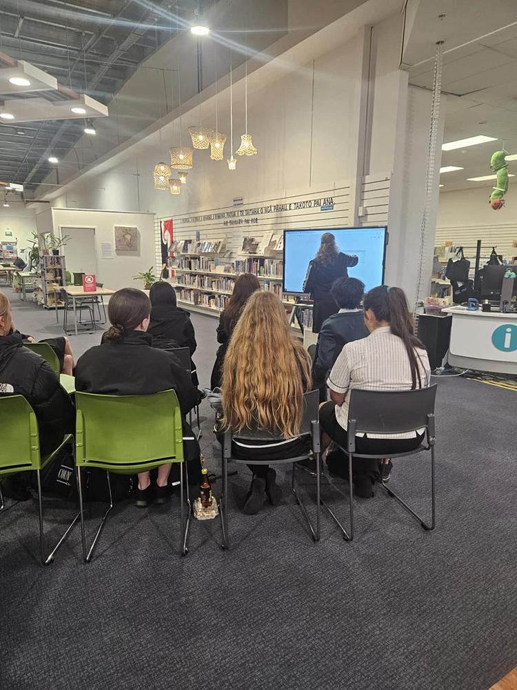 Year 12 Literature Class Visits Eastgate Library