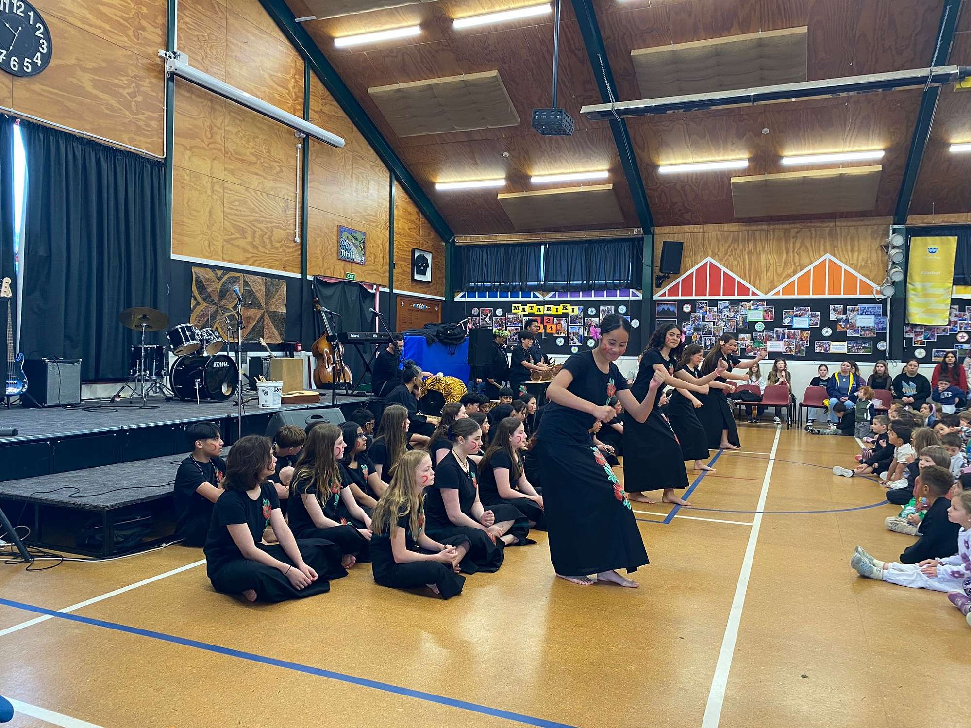 Rāroa Roadshow Rocks Tītahi Bay School!