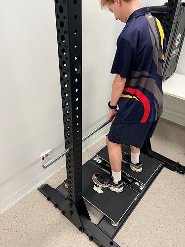 Mid Thigh Pull