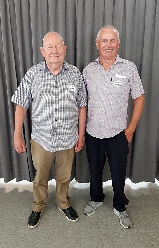 Doug Garlick (on left) from Melbourne and Norm Peek from Central Otago.