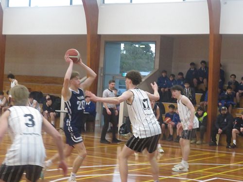 BASKETBALL