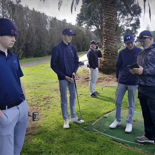 Final Preparations before tee off.