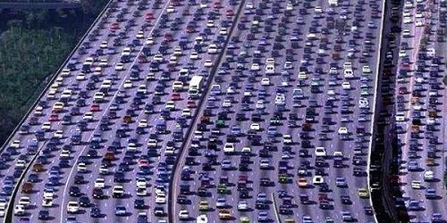 California's 405 freeway in traffic