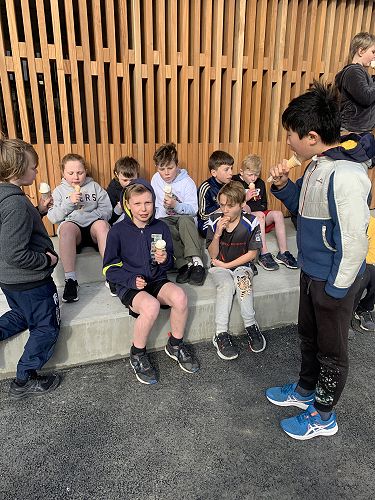 Even though it was only 4º the ice creams went down a treat!