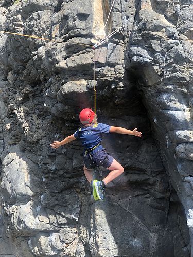 Rock climbing - R9