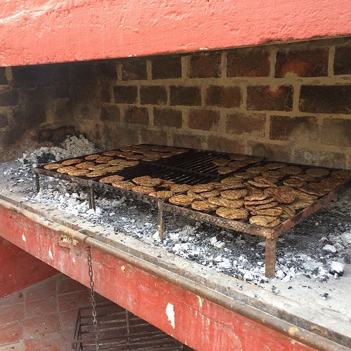 Hamburgers, real BBQ!
