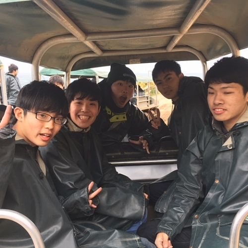 Nature's Wonders - Ichikawa students in Argo