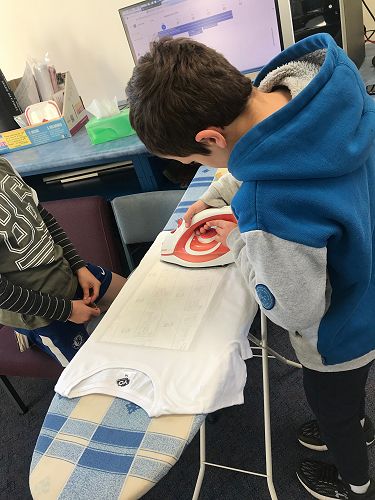 R1 making their costumes